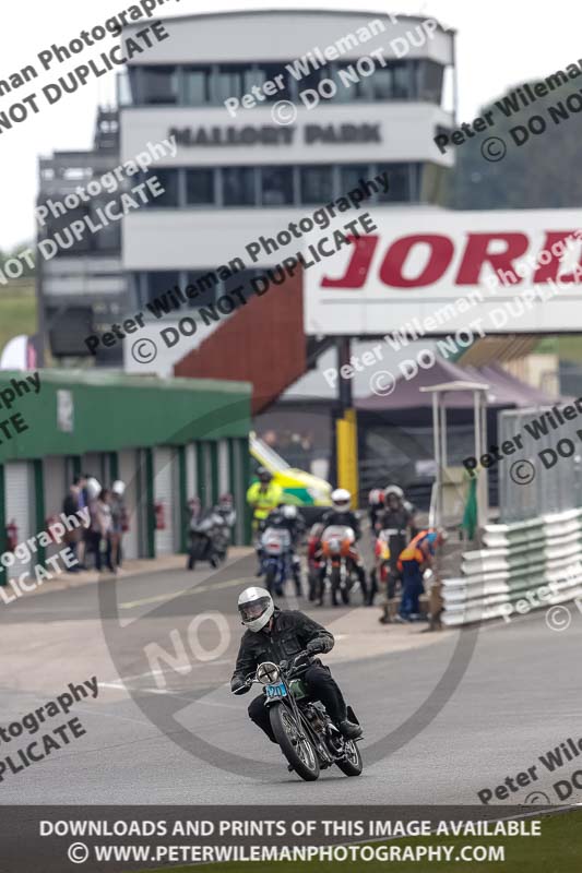 Vintage motorcycle club;eventdigitalimages;mallory park;mallory park trackday photographs;no limits trackdays;peter wileman photography;trackday digital images;trackday photos;vmcc festival 1000 bikes photographs